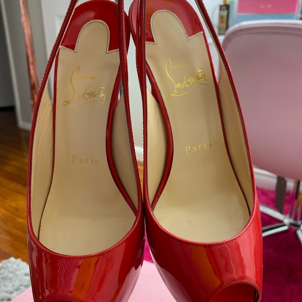 ❌SOLD ❌  Christian Louboutin sling back heels. - Picture 13 of 13